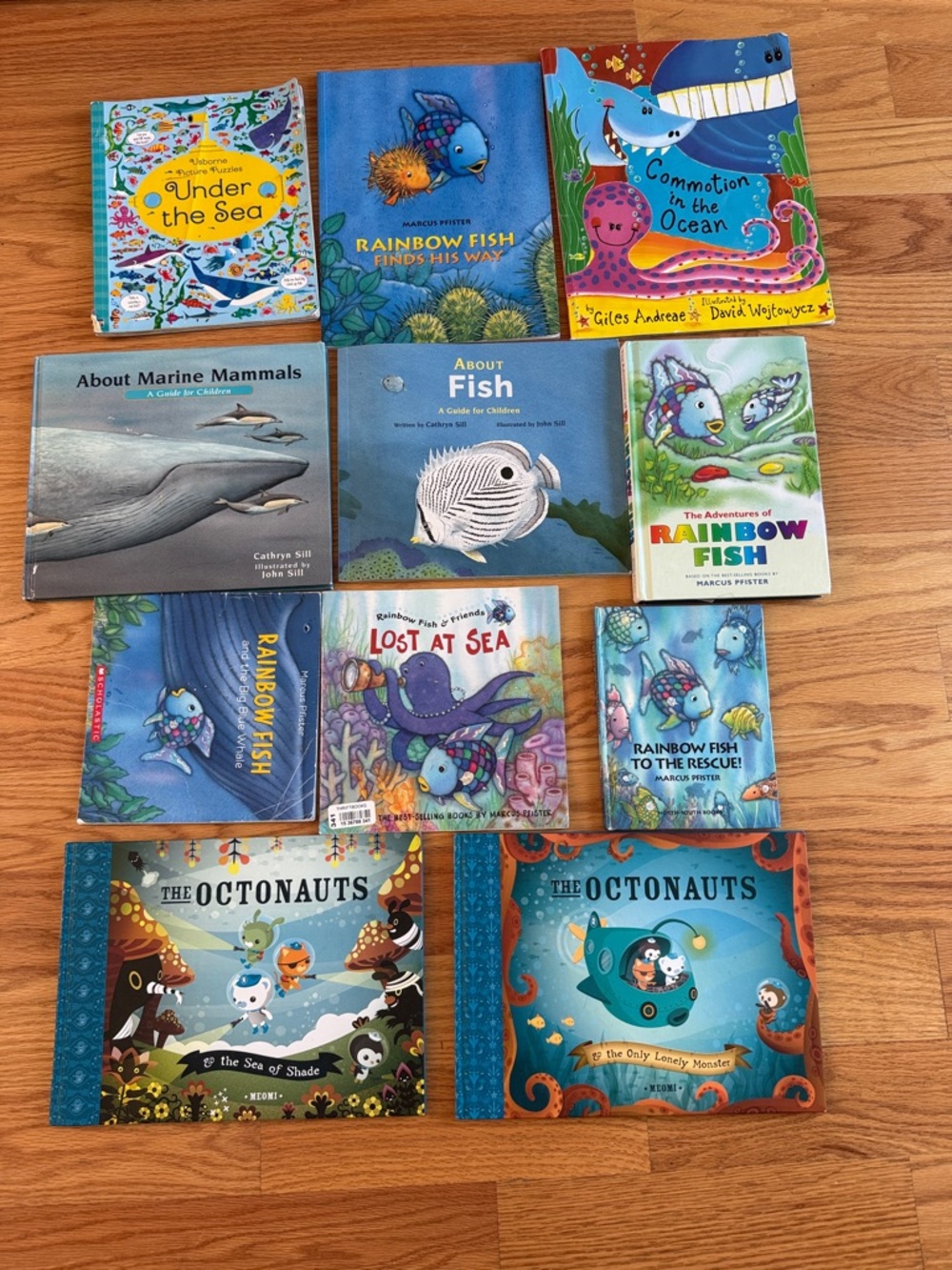 Lot of 13 Under the sea books - fish, mammals, Octonauts - Picture 2 of 7